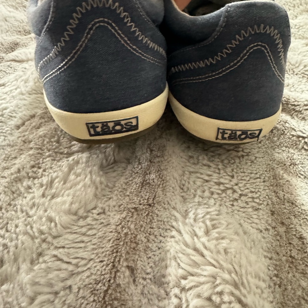 Taos Footwear Blue and White Sneakers with Canvas Upper and Light Rubber Sole - Picture 3 of 5